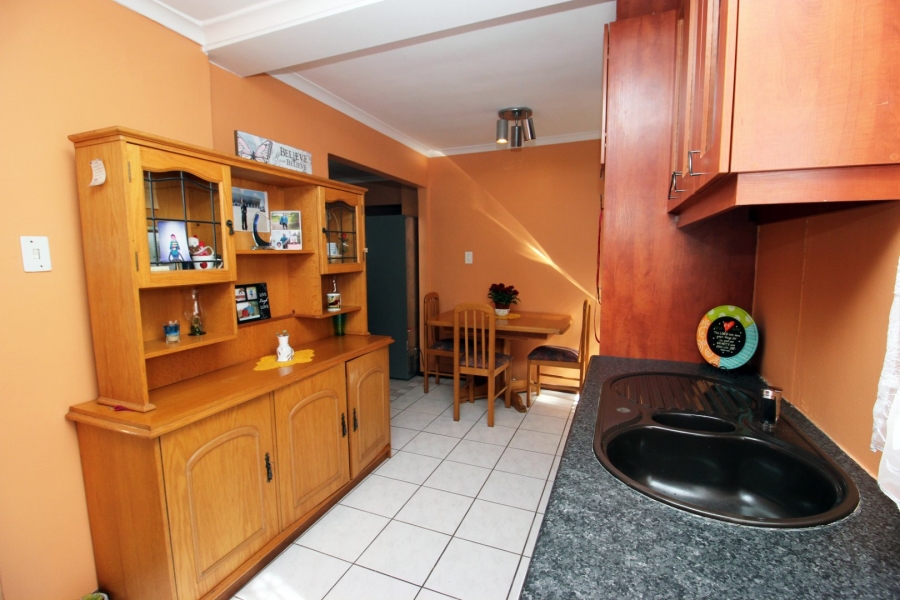 3 Bedroom Property for Sale in Wetton Western Cape